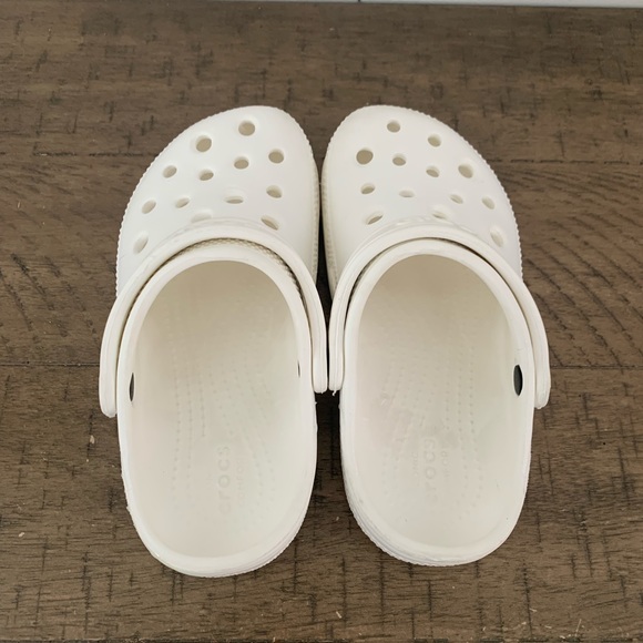 Toddler crocs. Sold without a box. I’m great condition. - Picture 3 of 3